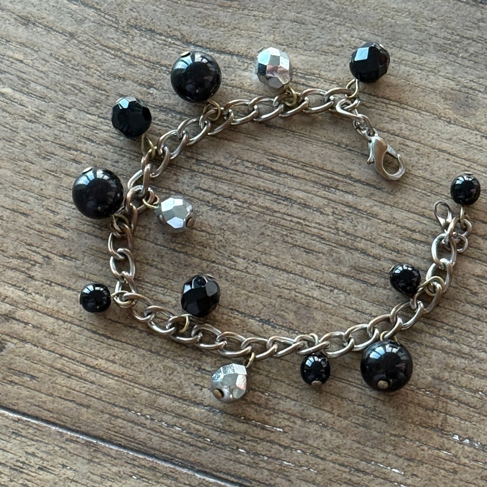 Vintage Elegant Black and Silver Beaded Bracelet